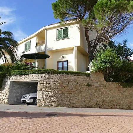 Casa vacanze Mirjana Rab Town