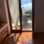 Holiday Mirjana בית נופש